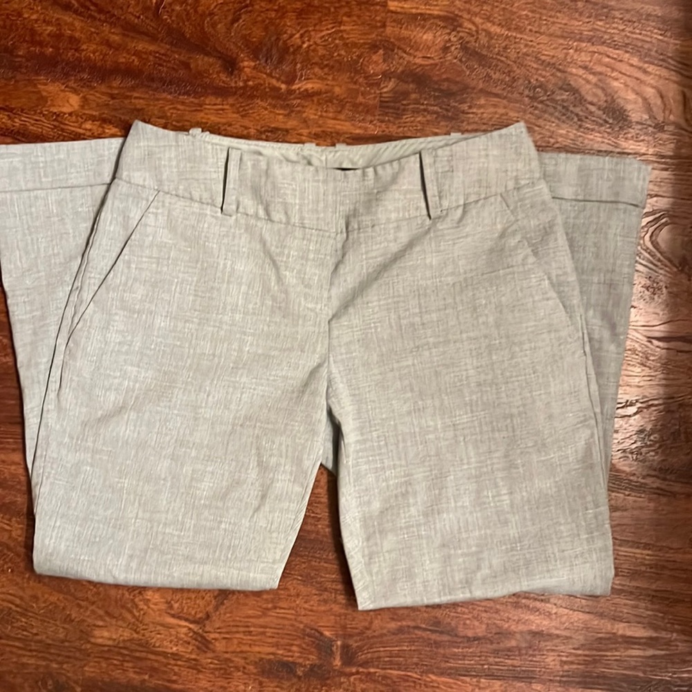 The limited Cassidy fit dress capri’s